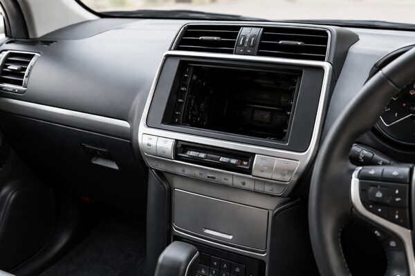 2DINスペースがある車のダッシュボード（カーナビ後付け可能な構造）